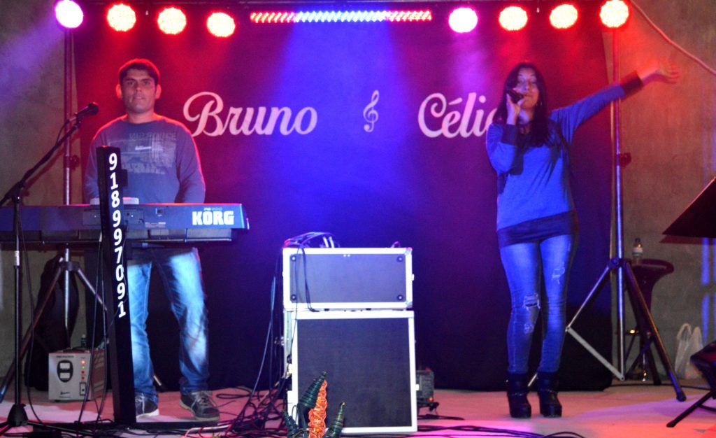 Duo Musical Bruno e Célia, Duo Bruno e Célia, Bruno e Celia, Contactos, Grupo musical, baile, grupo musical, Duo Musical, Grupo de baile, musica popular, musica de baile, musicas, festas, música baile