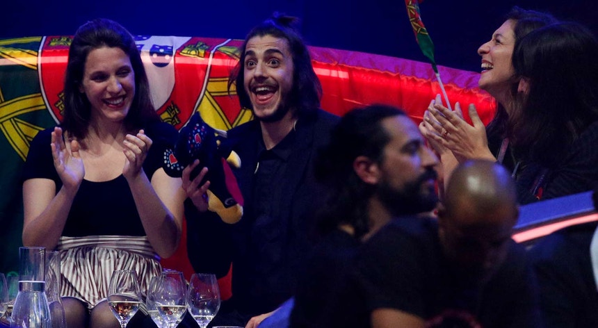 Amar pelos dois, Salvador Sobral, festival da Canção, Eurovisão, festival da Canção, Vencedor, 2017, Festivais da Canção, Portugal venceu, Salvador, Luísa Sobral, Eurofestival