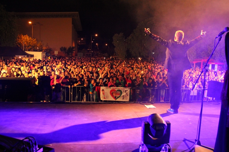 Festa, Emigrantes, artistas, musica portuguesa, artistas portugueses, Ourem, Clemente, Roberto Leal, Município de Ourem, Artista Roberto Leal