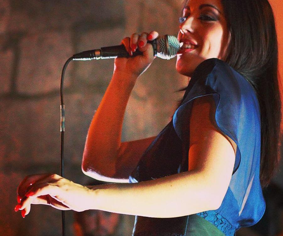 Sara Correia, Fadista, cantora, musicas, Fados, Contactos de Fadistas, Novas fadistas, Fadista Sara Correia, Cantoras portuguesas, fadistas, Espectáculos, Fado, Portugal, Lisboa, Contactos