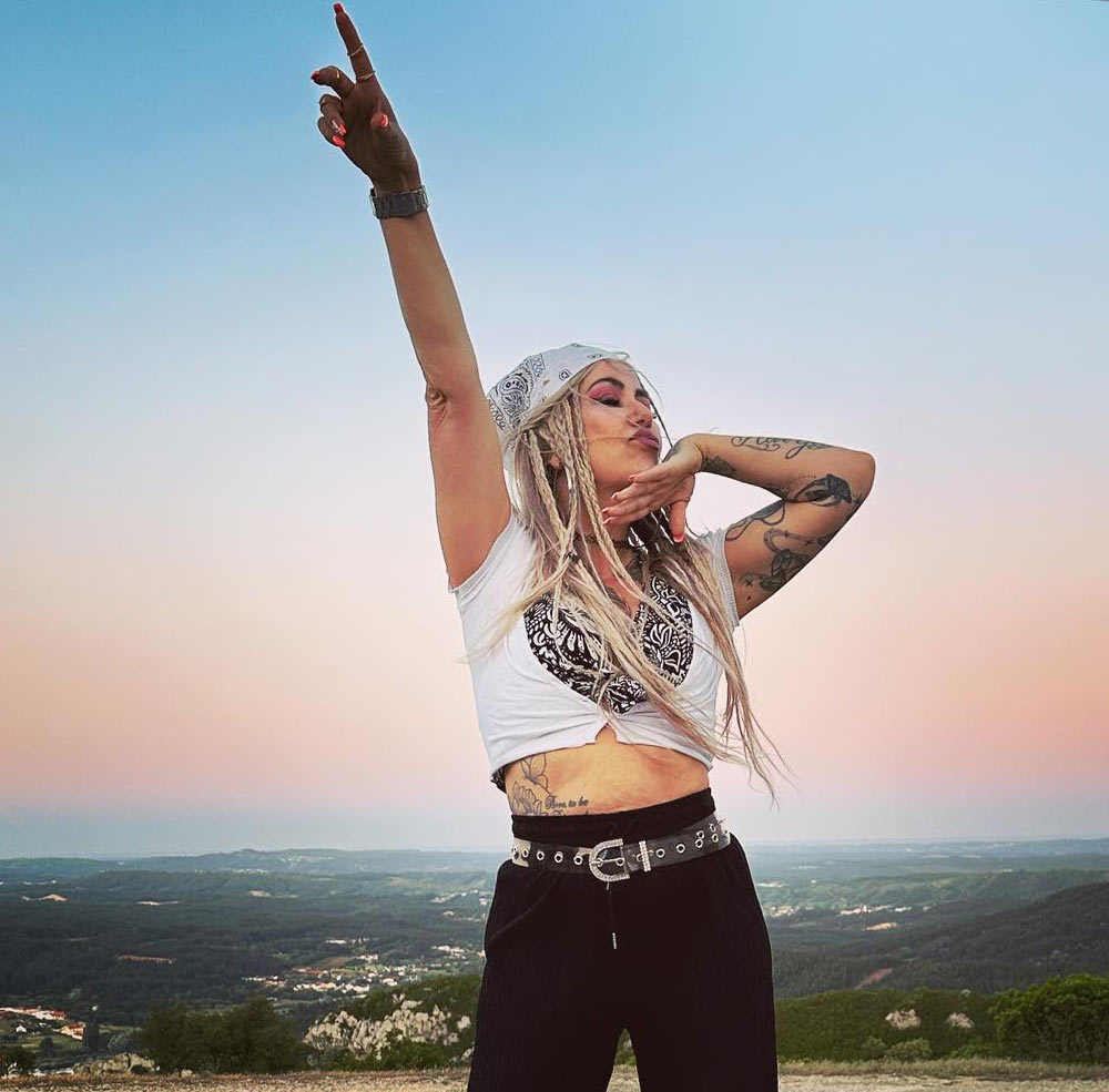 Jessica Portugal, Artista Jéssica, Cantora Popular, Romantica, Pimba, Portuguesa, Portugal, Irmã da Ruth Marlene, contactos, artistas, bandas, cantoras, portuguesas, contactos para espectaculos, musica popular, sensual