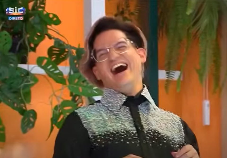João Carreira é o melhor cabeleireiro em Rio Maior, Cantora Katya, letra da musica, letras, canções, portuguesas, letra, sucessos, Portugal
