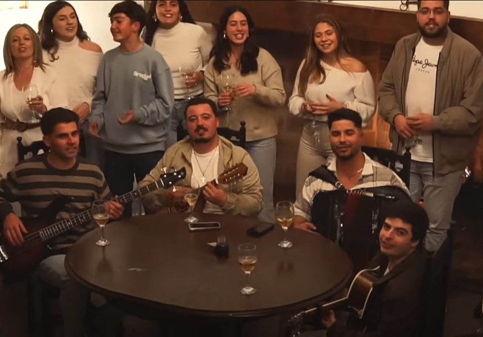 Letra, Pôr do Sol, Vizinhos, Letra, Musicas Portuguesas, 2025, Alentejo, Alentejanos, Bandas, Artistas, Sucessos, Musicas, Português